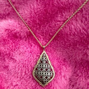 Kendra Scott Aiden with dust bag